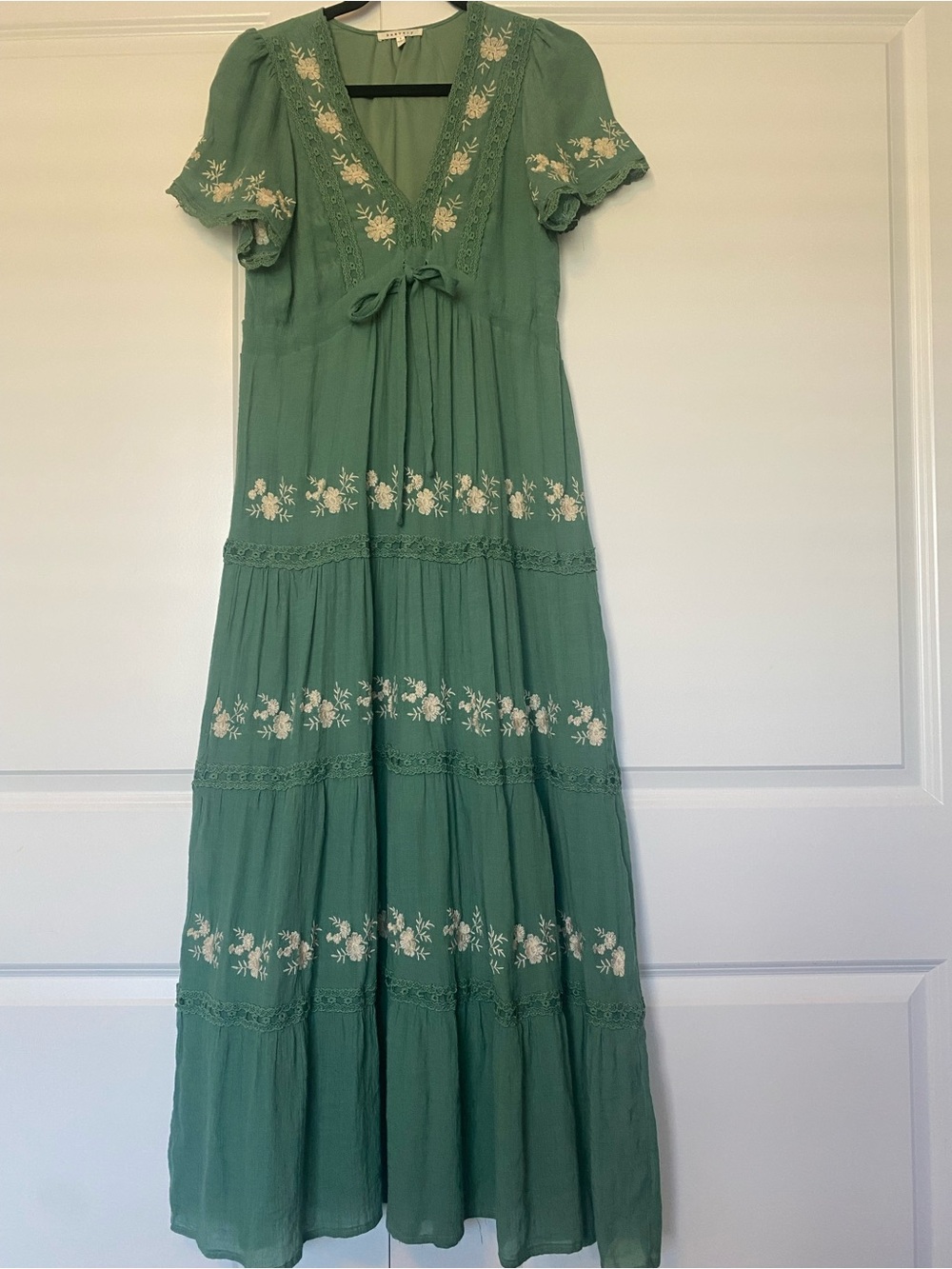Baevely boutique Green Floral Embroidered Maxi Dress